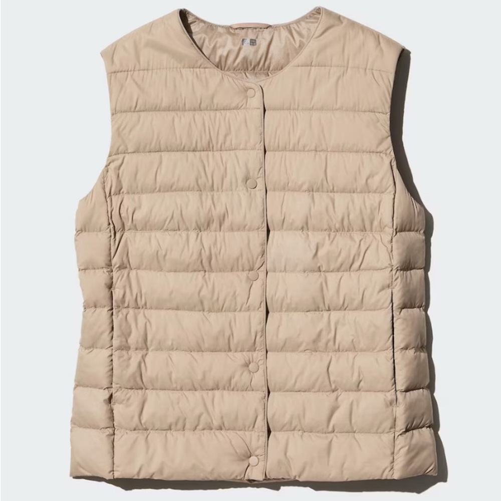 UNIQLO Ultra Light Down Vest
Size S made it to Indonesia